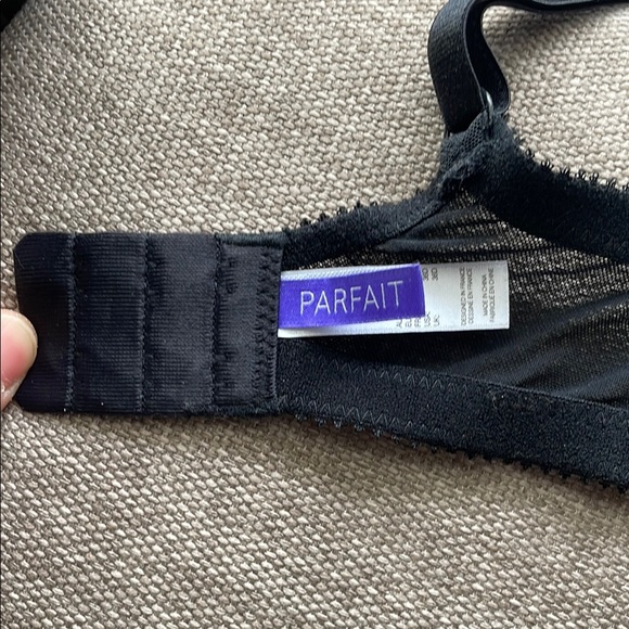 Elegant Black Lace Bras bundle - Picture 4 of 9